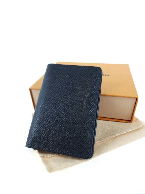 Louis Vuitton Brazza Wallet M30161 Taiga Leather