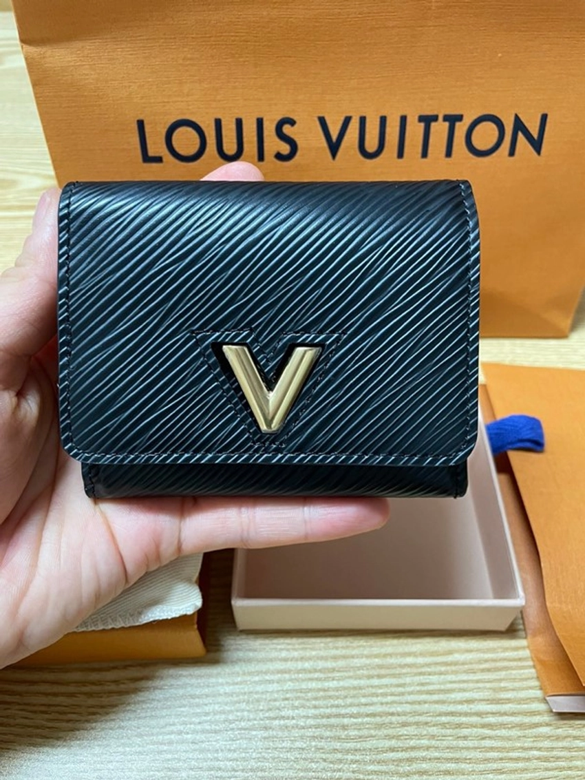 Louis Vuitton Twist xs wallet (M80691, M63322)