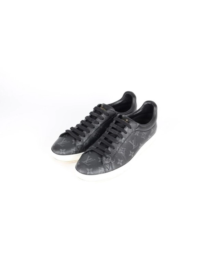 Shop Louis Vuitton MONOGRAM Time Out Sneaker (1A9HBP) by