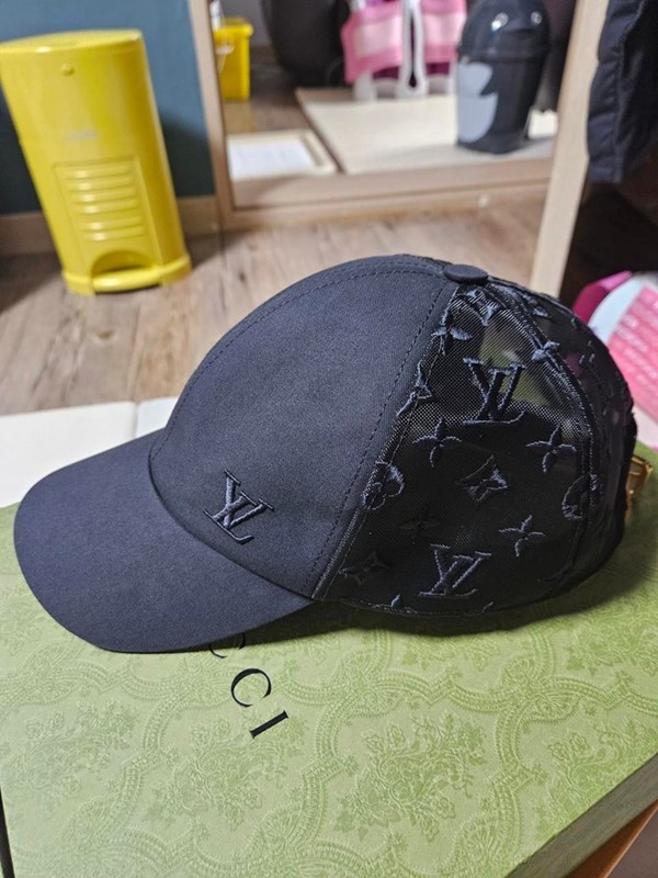 Louis Vuitton MONOGRAM Unisex Caps (M7050L, M7050M)