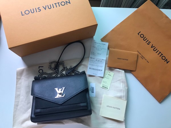 Louis Vuitton Mini mylockme chain pochette (M69204)
